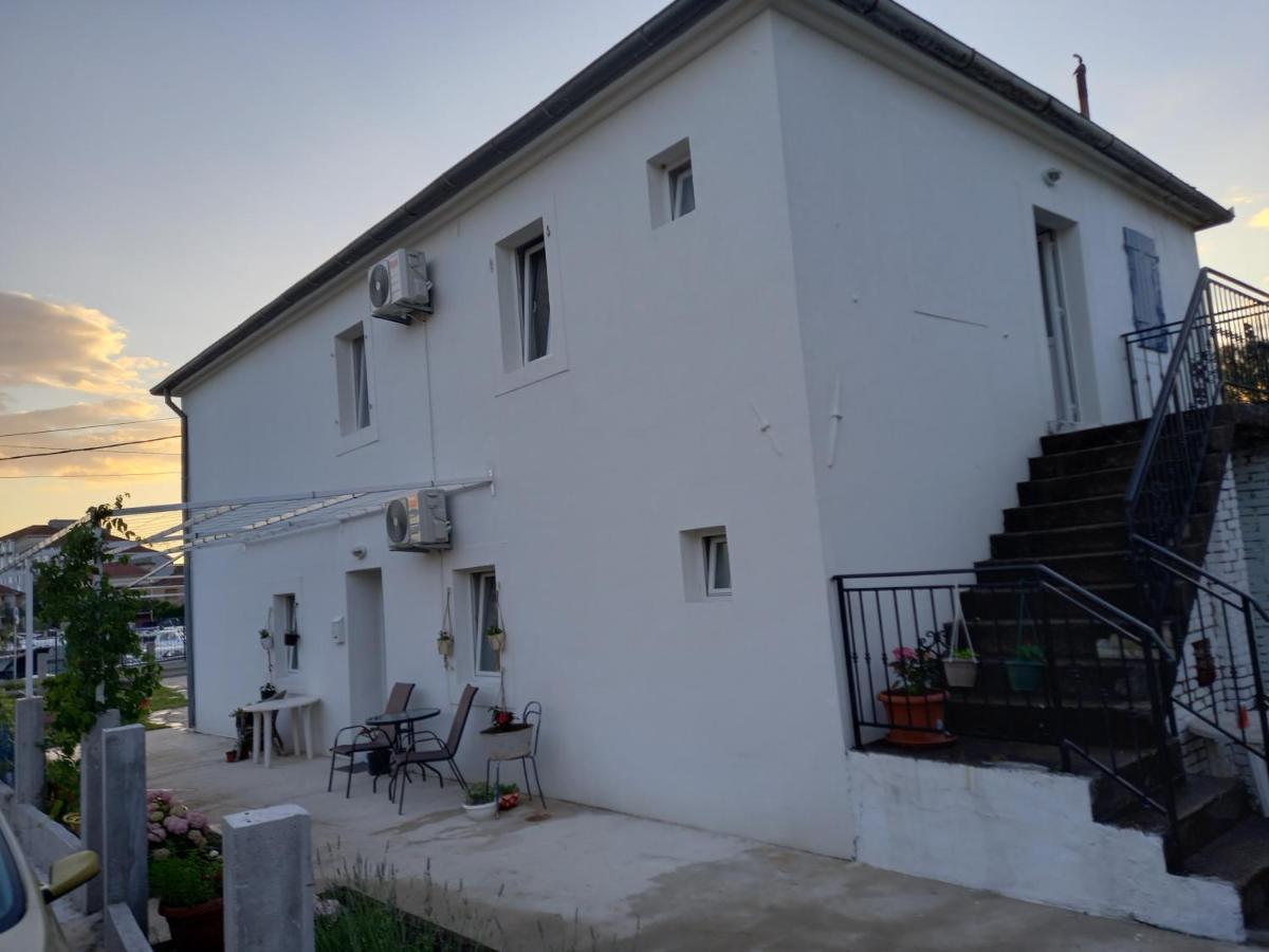 Apartamento Old Marine House Tivat Exterior foto