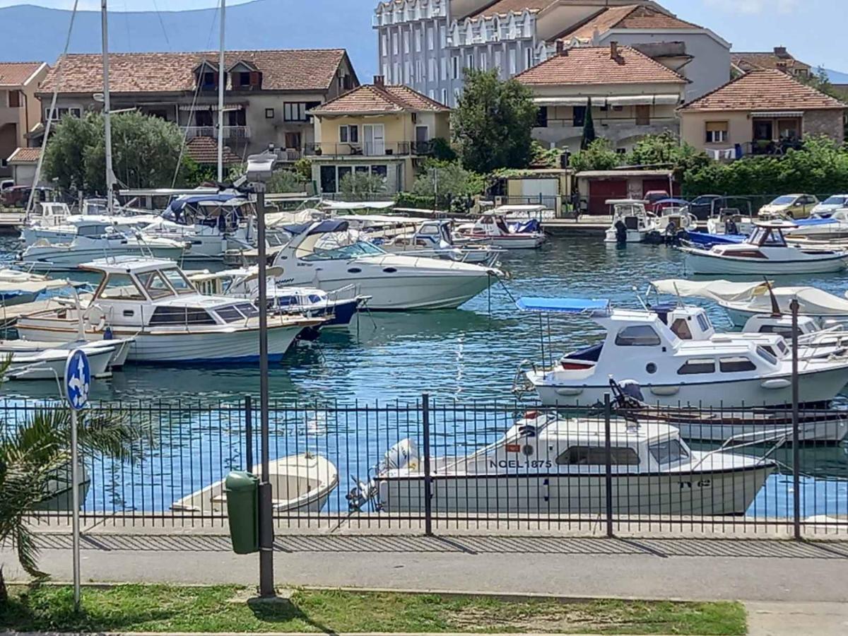 Apartamento Old Marine House Tivat Exterior foto