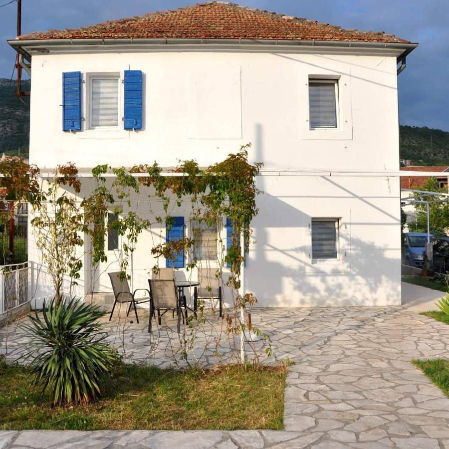 Apartamento Old Marine House Tivat Exterior foto